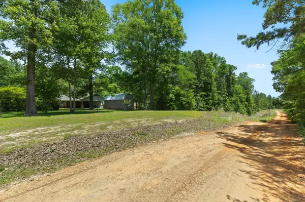 1160 J B Horne Rd., Hattiesburg, MS 39401