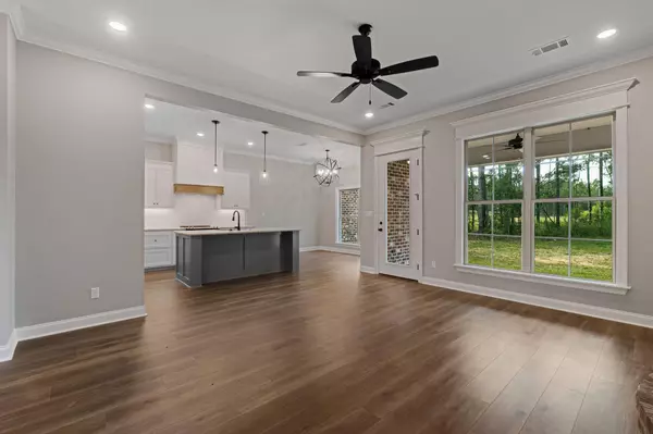 12 Brunswick PT, Sumrall, MS 39482