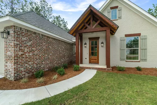 12 Brunswick PT, Sumrall, MS 39482