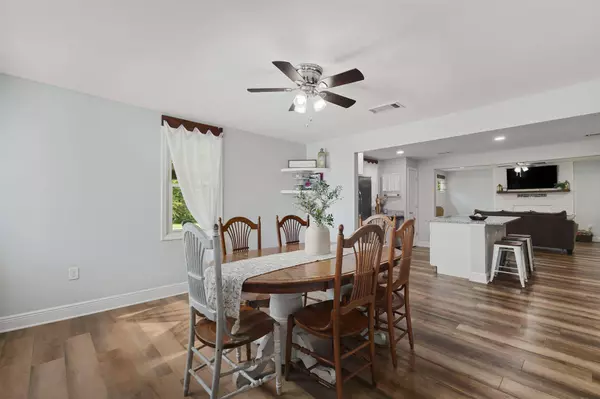 2901 Fairview Dr., Gautier, MS 39553