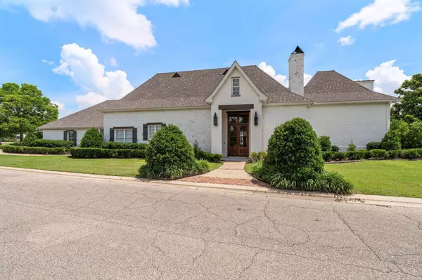 25 Sunset Hill, Hattiesburg, MS 39402