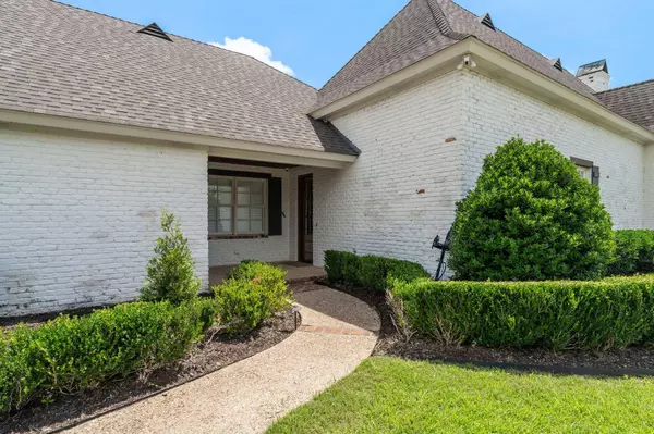 25 Sunset Hill, Hattiesburg, MS 39402