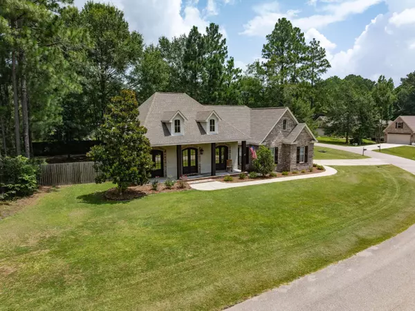 19 E Cadbury, Hattiesburg, MS 39402