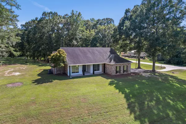 656 Morriston Rd., Petal, MS 39465