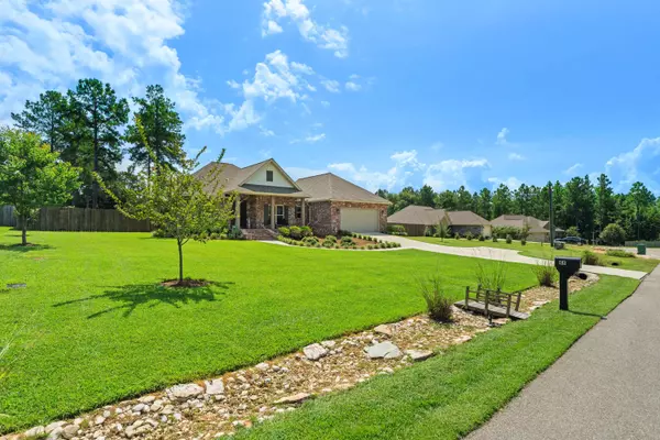 48 Vera Ln., Hattiesburg, MS 39401