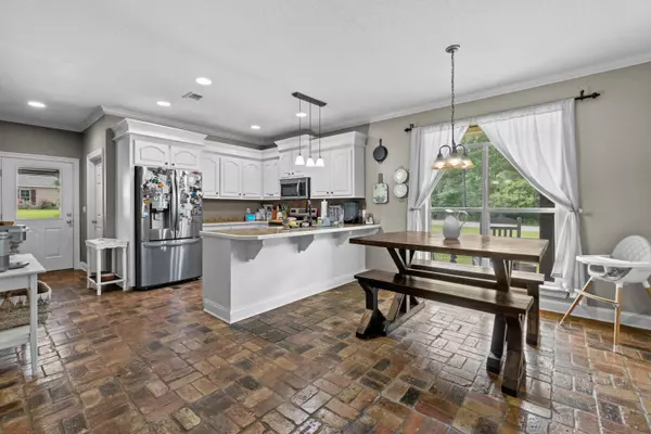 15 Pleasant, Sumrall, MS 39482