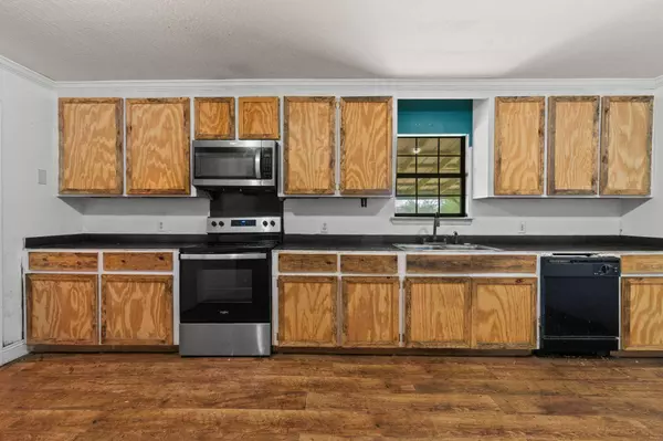 85 Newman Camp Rd., Sumrall, MS 39482