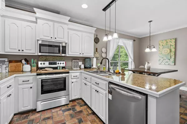 15 Pleasant, Sumrall, MS 39482