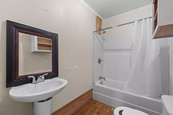 85 Newman Camp Rd., Sumrall, MS 39482