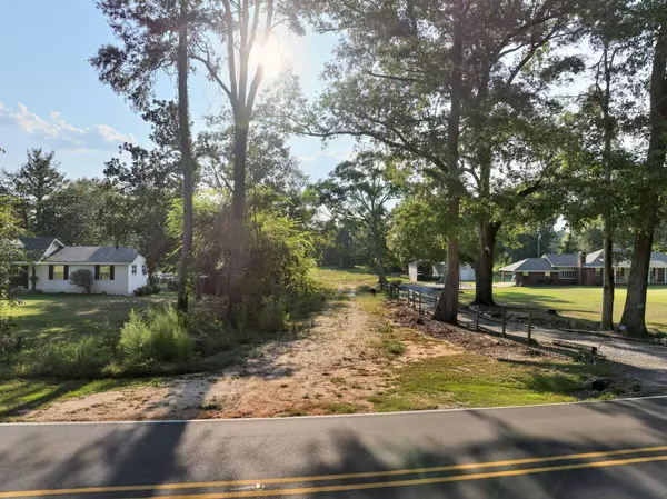 653 Leeville Rd., Petal, MS 39465