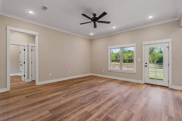 6 Millie Lott Rd., Sumrall, MS 39482