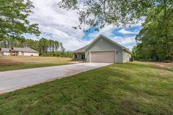 6 Millie Lott Rd., Sumrall, MS 39482