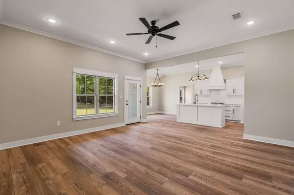 6 Millie Lott Rd., Sumrall, MS 39482