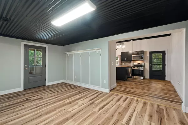 76 Entrekin Rd., Lumberton, MS 39455