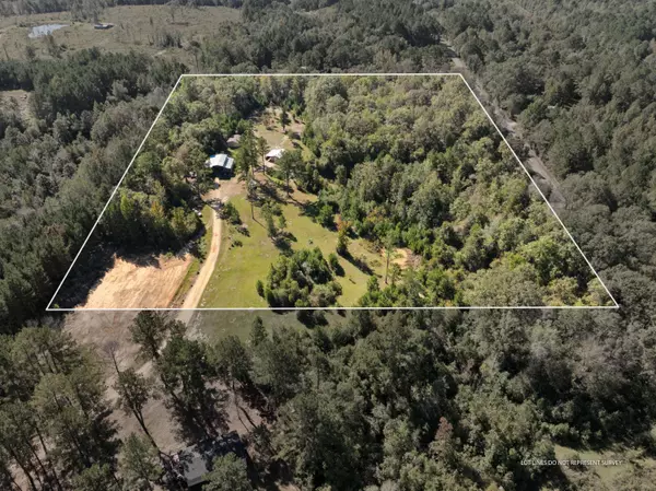 76 Entrekin Rd., Lumberton, MS 39455