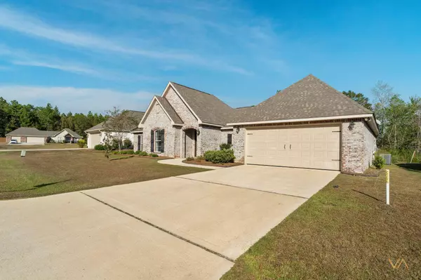 65 W Cadbury Ln., Hattiesburg, MS 39402