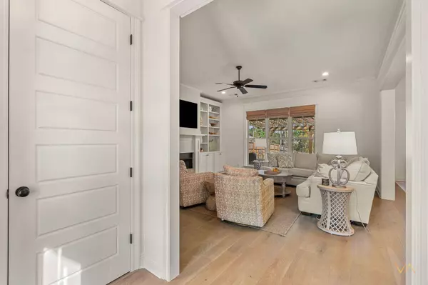 65 W Cadbury Ln., Hattiesburg, MS 39402