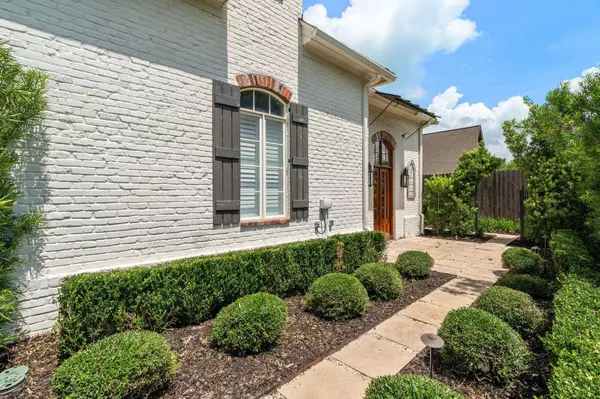 25 Sunset Hill, Hattiesburg, MS 39402