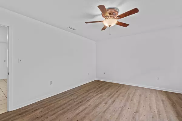 301 W Ray Dr., Hattiesburg, MS 39402