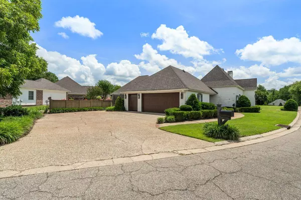 25 Sunset Hill, Hattiesburg, MS 39402