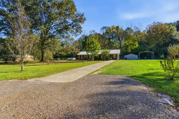 81 Mollie Boutwell Rd., Laurel, MS 39443