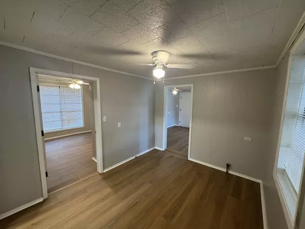 713 Royal St., Columbia, MS 39429