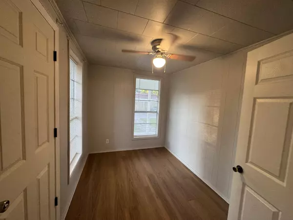 713 Royal St., Columbia, MS 39429