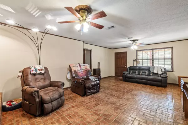 301 Indian Springs Church Rd., Laurel, MS 39443