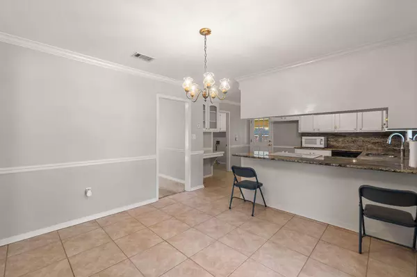 13 Sunny Meadows, Hattiesburg, MS 39402