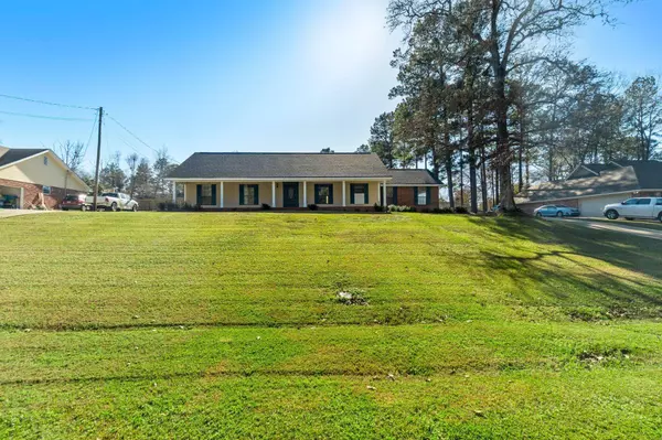 13 Sunny Meadows, Hattiesburg, MS 39402