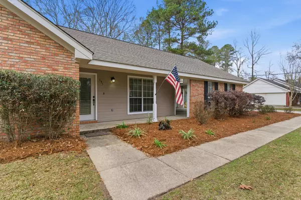 135 Meadowood St., Petal, MS 39465