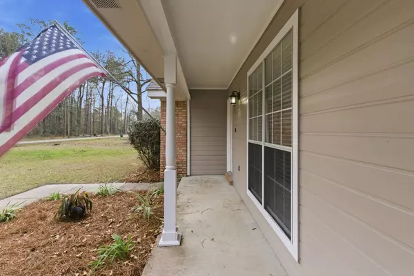135 Meadowood St., Petal, MS 39465