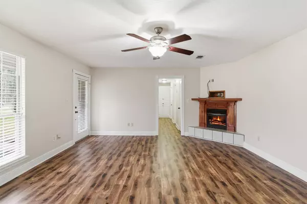 135 Meadowood St., Petal, MS 39465