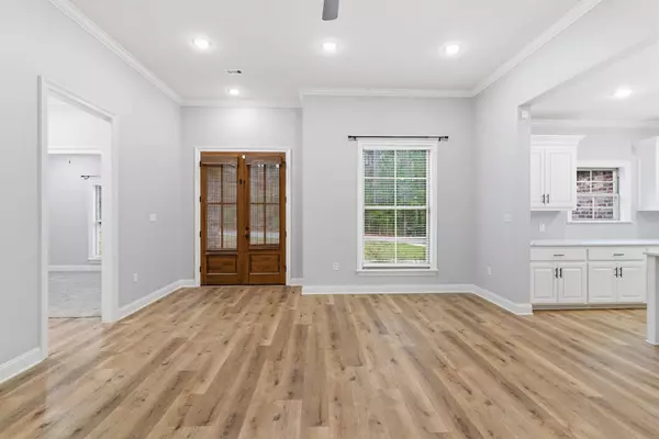 26 Magnolia Crossing Rd., Sumrall, MS 39482