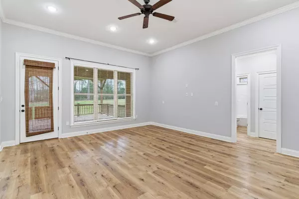 26 Magnolia Crossing Rd., Sumrall, MS 39482