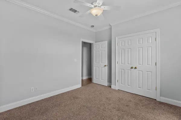 5 Chanticleer Cir., Hattiesburg, MS 39402