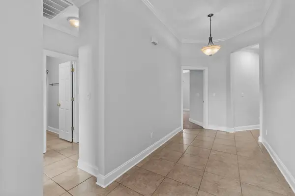 5 Chanticleer Cir., Hattiesburg, MS 39402