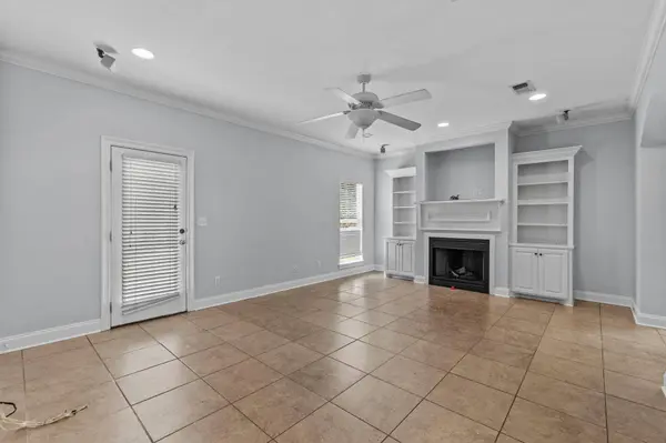 5 Chanticleer Cir., Hattiesburg, MS 39402