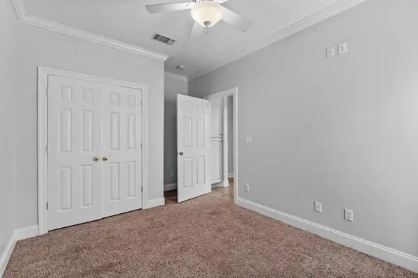 5 Chanticleer Cir., Hattiesburg, MS 39402