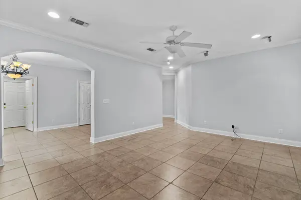 5 Chanticleer Cir., Hattiesburg, MS 39402