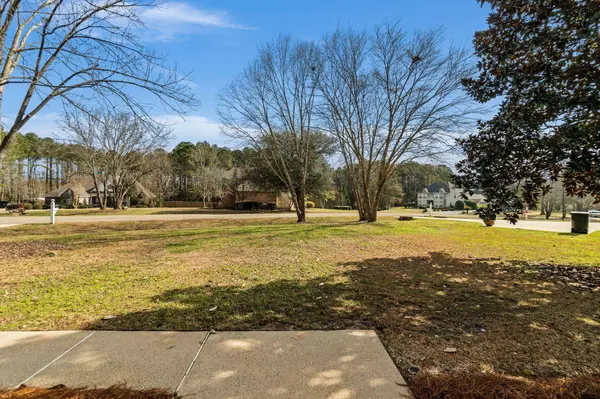 8 Auburn Ln., Hattiesburg, MS 39401