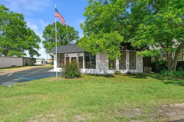 106 Stevens St., Petal, MS 39465