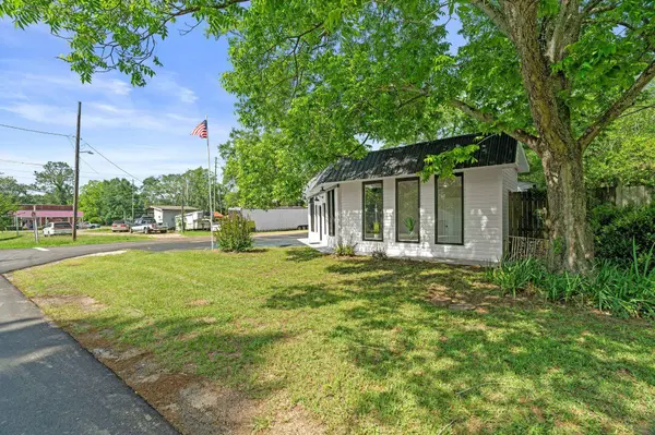 106 Stevens St., Petal, MS 39465