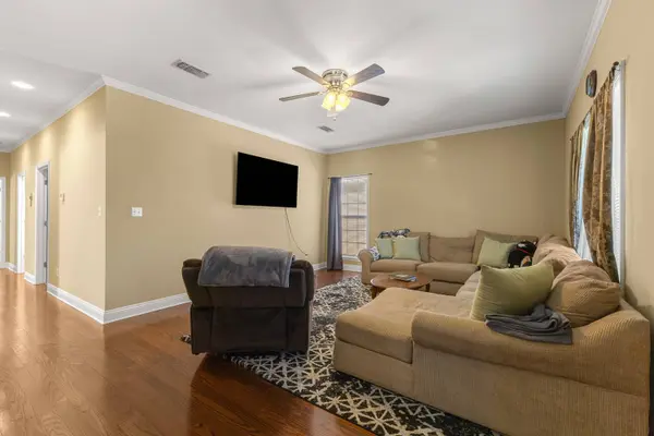 7 Oxford Dr., Hattiesburg, MS 39402