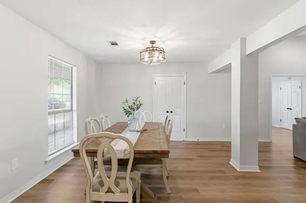 403 Kensington Dr., Hattiesburg, MS 39402