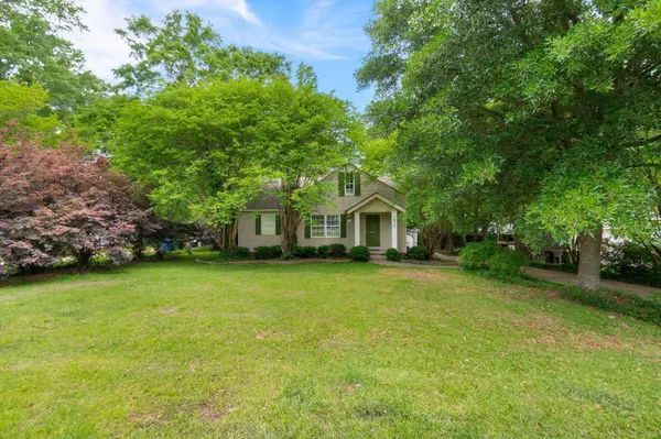 1815 2nd TER, Hattiesburg, MS 39401