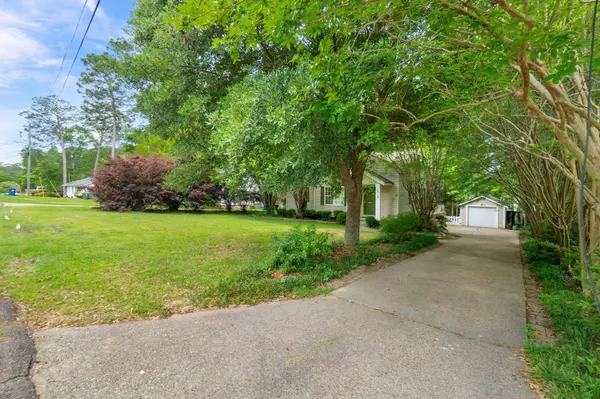 1815 2nd TER, Hattiesburg, MS 39401