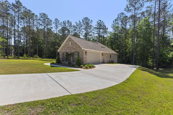 643 Scruggs, Sumrall, MS 39482