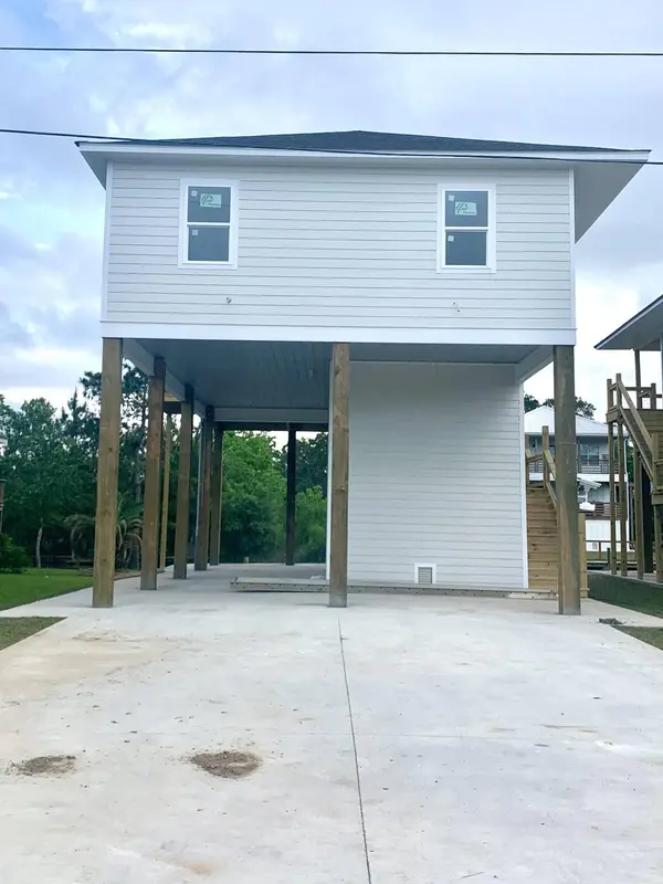 5017 Kansas St., Bay St. Louis, MS 39520