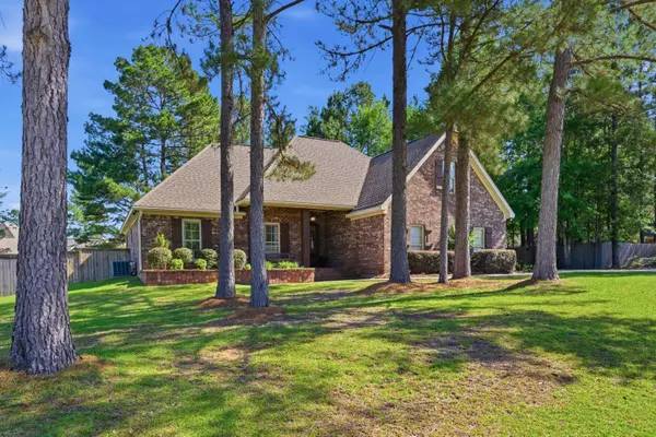 9 E Cadbury Ln., Hattiesburg, MS 39402